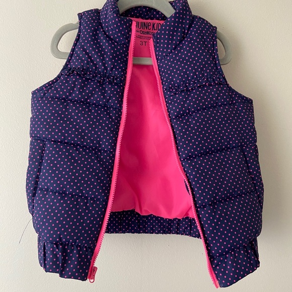 Girls Oshkosh purple/pink puffer vest Preowned 3T - Picture 2 of 4